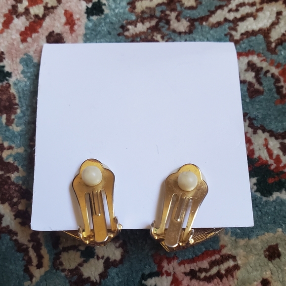 Vintage Mickey Mouse earrings - Picture 2 of 3